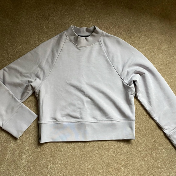 ON running crew neck - Picture 2 of 5